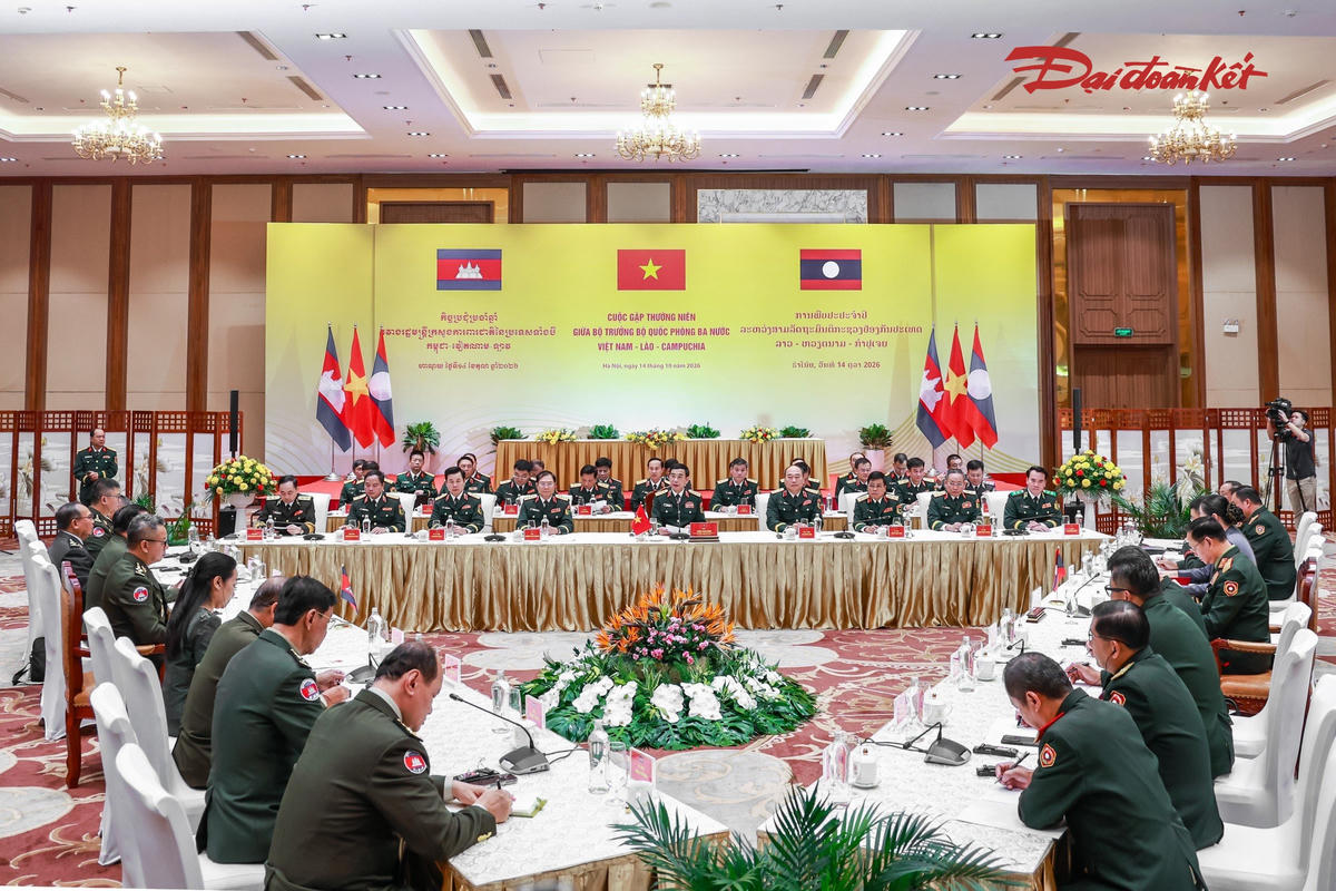 Cuộc gặp thường niên giữa Bộ trưởng Bộ Quốc phòng ba nước Việt Nam - Lào - Campuchia. Ảnh: Quang Vinh