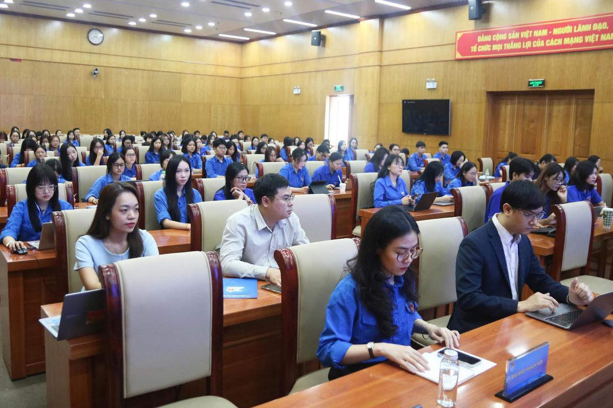Đông đảo cán bộ Đoàn, đoàn viên tham dự Hội nghị.
