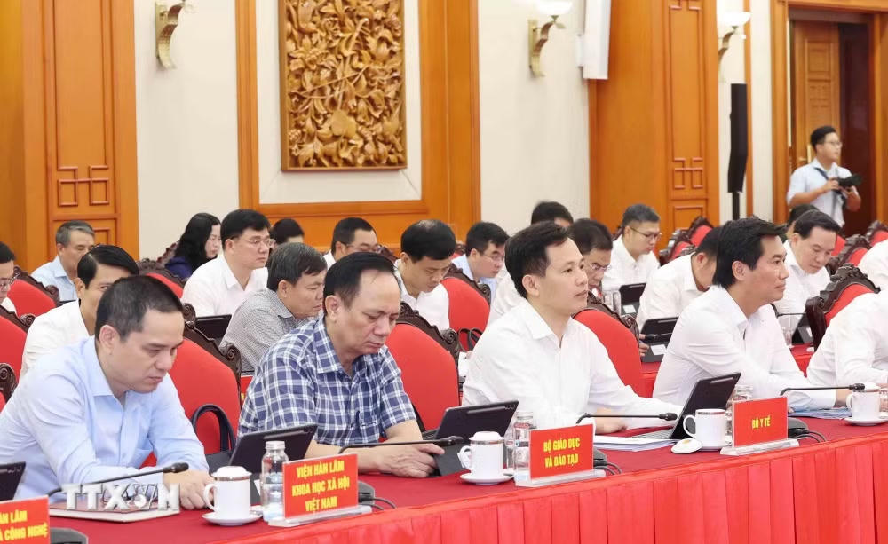 ttxvn_thuong-truc-ban-bi-thu-chu-tri-hoi-nghi-giao-ban-quy-iii-cac-to-chuc-dang-truc-thuoc-trung-uong-7.jpg