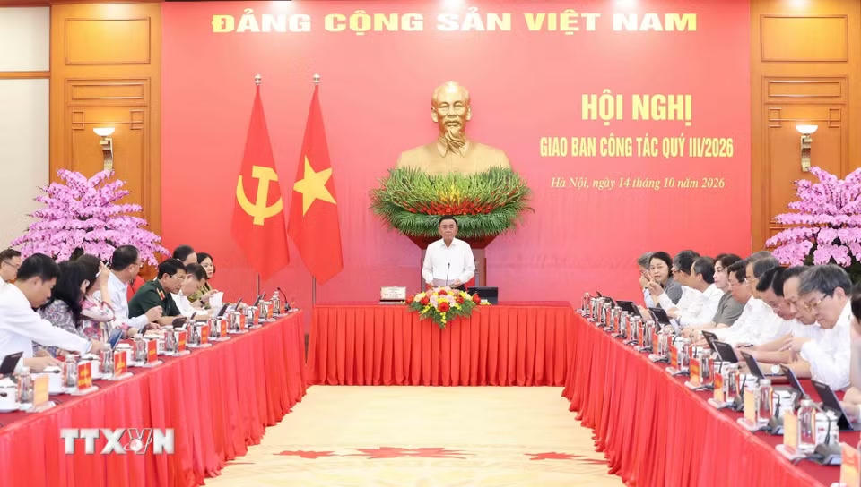 Thường trực Ban Bí thư Trần Cẩm Tú chủ trì hội nghị giao ban quý 3 với các tổ chức đảng trực thuộc Trung ương. (Ảnh: Phương Hoa/TTXVN)