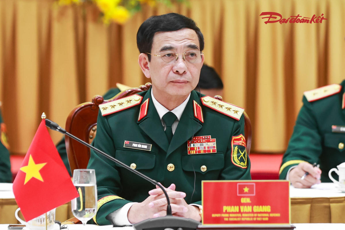 Đại tướng Phan Văn Giang phát biểu tại cuộc gặp. Ảnh: Quang Vinh