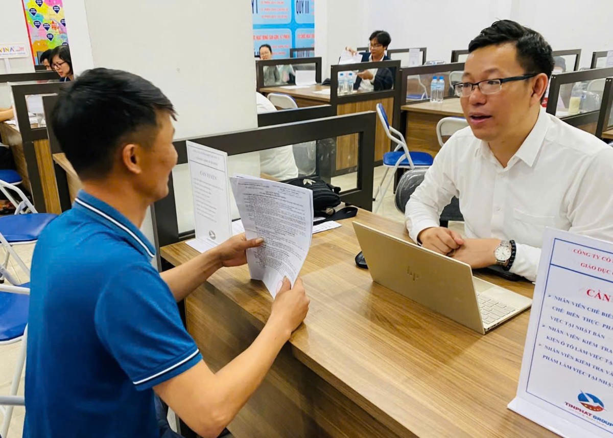 Doanh nghiệp mạnh tay chi lương cao “săn” nhân lực