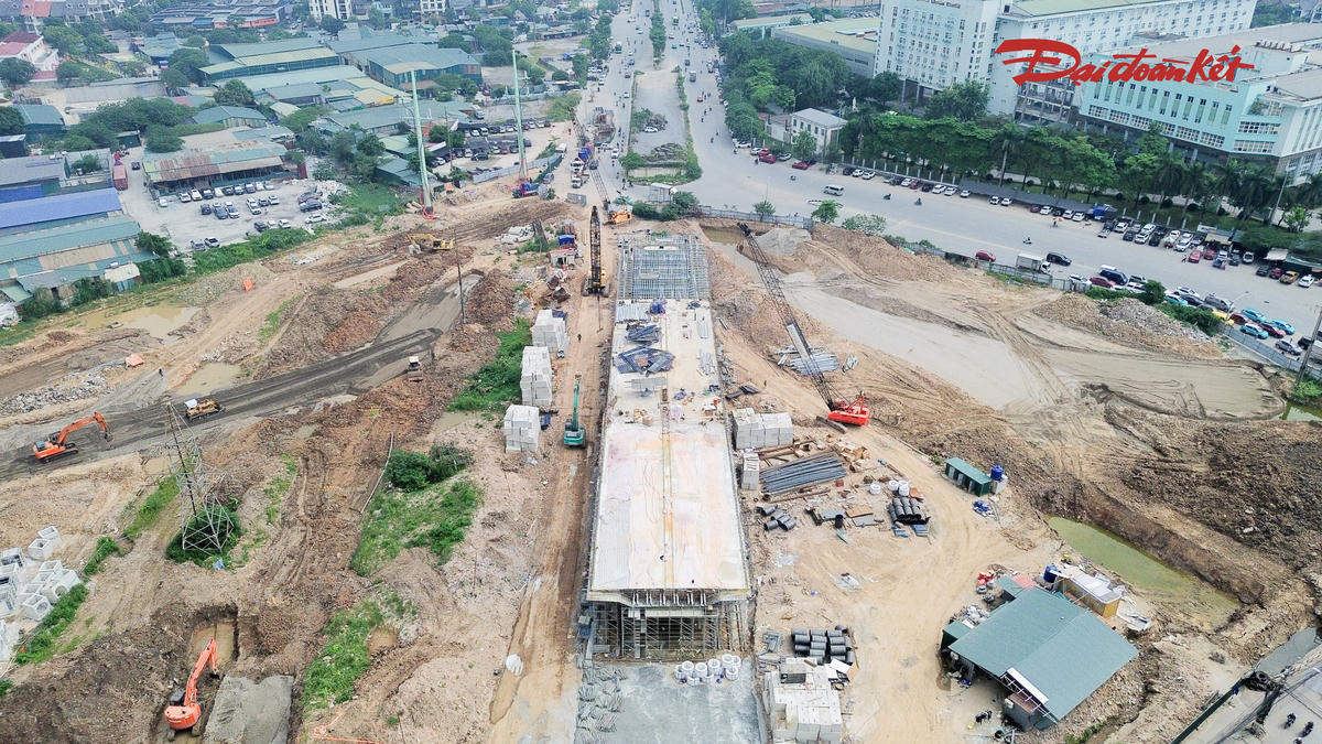 Khi công trình hoàn thành, cầu vượt và hệ thống nút giao đồng bộ sẽ góp phần giảm áp lực phương tiện cho các trục Nguyễn Xiển, Xa La, Phúc La, đồng thời cải thiện khả năng kết nối giữa các khu vực lân cận.