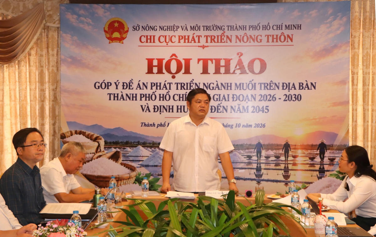 Ông Vũ Ngọc Đăng, Chi cục trưởng Chi cục Phát triển Nông thôn TP Hồ Chí Minh phát biểu tại hội thảo.