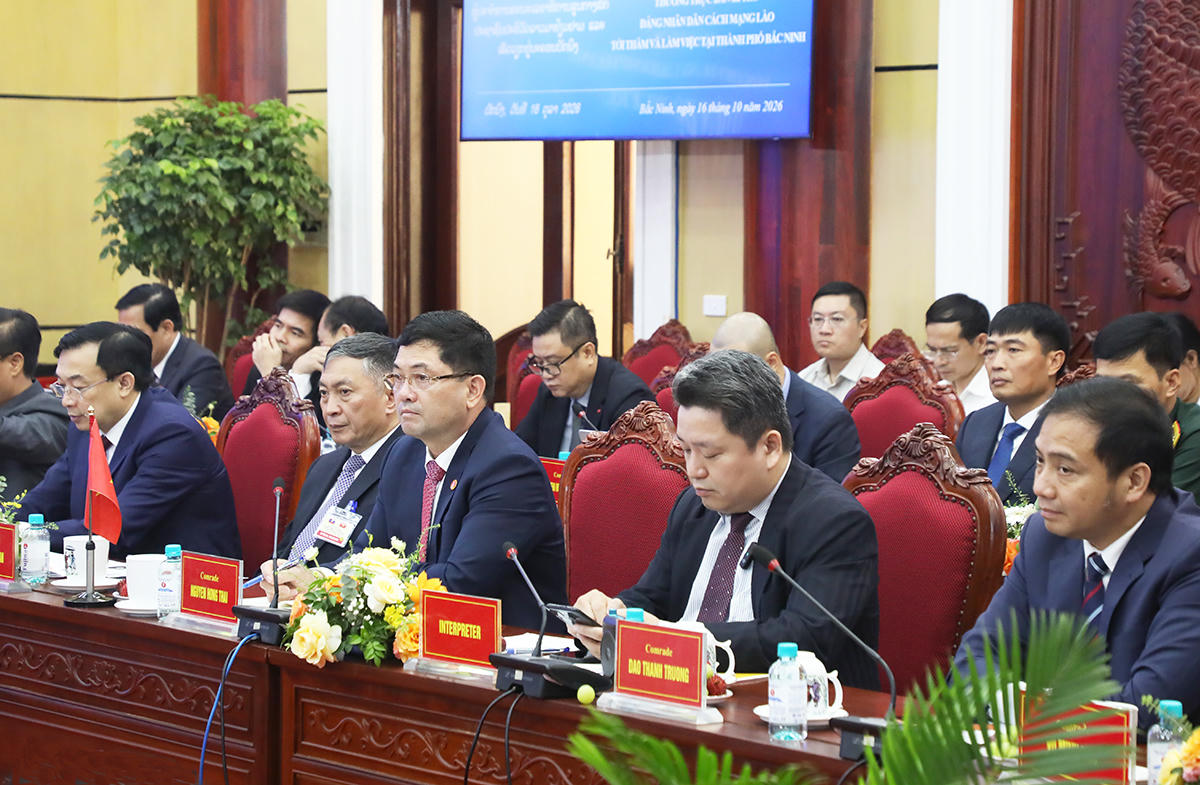 Ông Nguyễn Hồng Thái, Ủy viên Trung ương Đảng, Bí thư Thành ủy Bắc Ninh tiếp và làm việc với Đoàn. Ảnh: bacninh.gov.vn