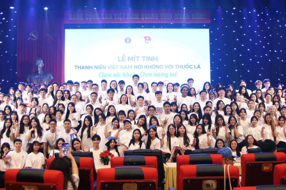 Lễ mít tinh “Thanh niên Việt Nam nói không với thuốc lá - Chọn sức khỏe, chọn tương lai” nhận được sự hưởng ứng của đông đảo đại biểu, đoàn viên, thanh niên.