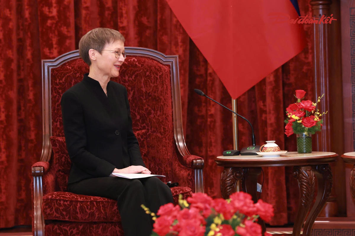 Thủ tướng Công quốc Liechtenstein Brigitte Haas phát biểu tại cuộc tiếp.
 Ảnh: Quang Vinh