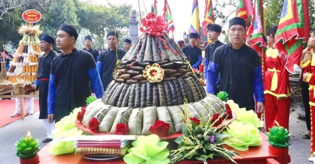 Những loại bánh đặc sản của địa phương. Ảnh: Thu Nhài.