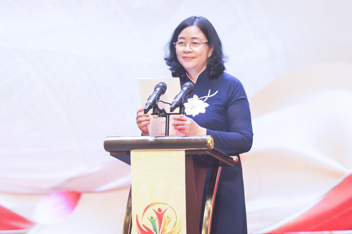 Chủ tịch Ủy ban Trung ương MTTQ Việt Nam Bùi Thị Minh Hoài phát biểu tại chương trình. Ảnh: Quang Vinh.