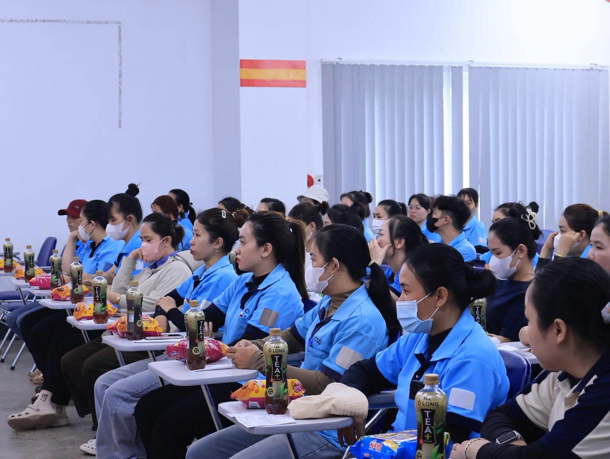 Tập hợp sức mạnh đại đoàn kết trong công nhân, người lao động cần thực hiện ở các không gian khác nhau. Ảnh: TL
