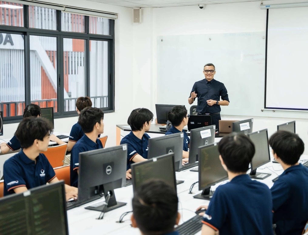 Sinh viên Đại học Phenikaa. Ảnh: NTCC