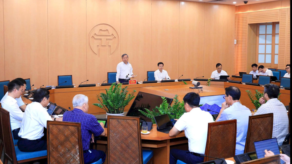 Chủ tịch UBND TP Hà Nội Vũ Đại Thắng chủ trì cuộc họp về tiến độ thực hiện các dự án nhà ở xã hội.