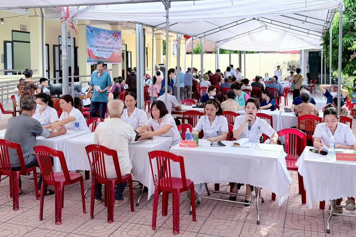 Đến đầu tháng 10/2026, toàn tỉnh Ninh Bình đã có 2.159.259 người dân được khám sức khỏe định kỳ, khám sàng lọc. Ảnh: Sở Y tế Ninh Bình.