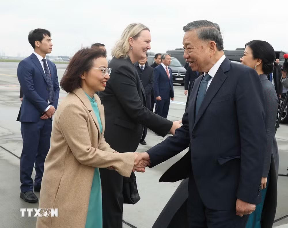 ttxvn_tong-bi-thu-chu-tich-nuoc-to-lam-va-phu-nhan-ket-thuc-tot-dep-chuyen-tham-dan-mach-1.jpg