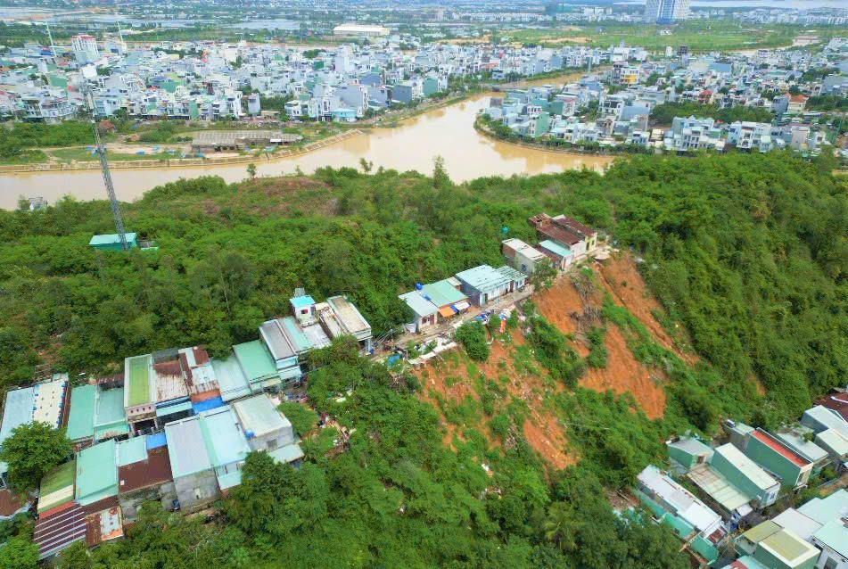 Một góc khu vực núi Một, phường Quy Nhơn. Ảnh: NQ.