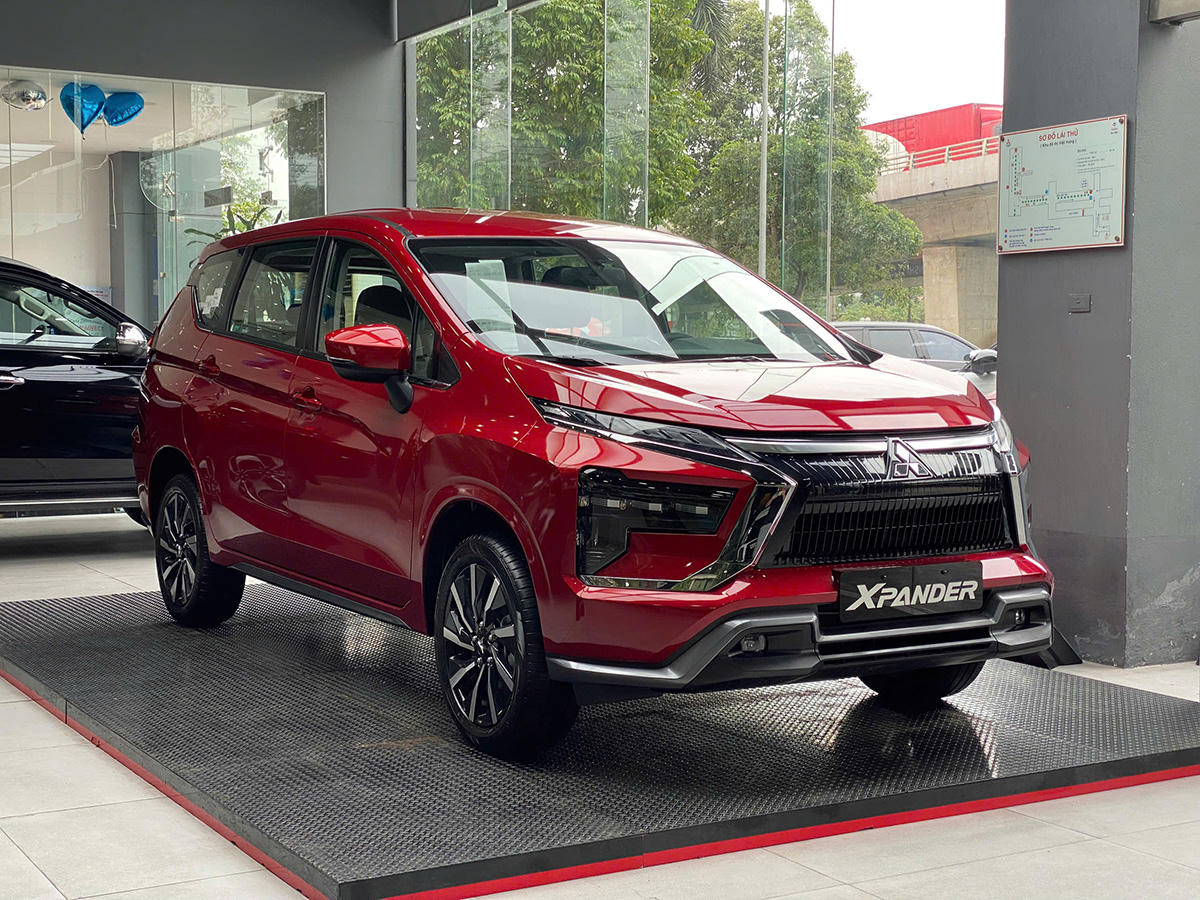 Mitsubishi Xpander AT Premium