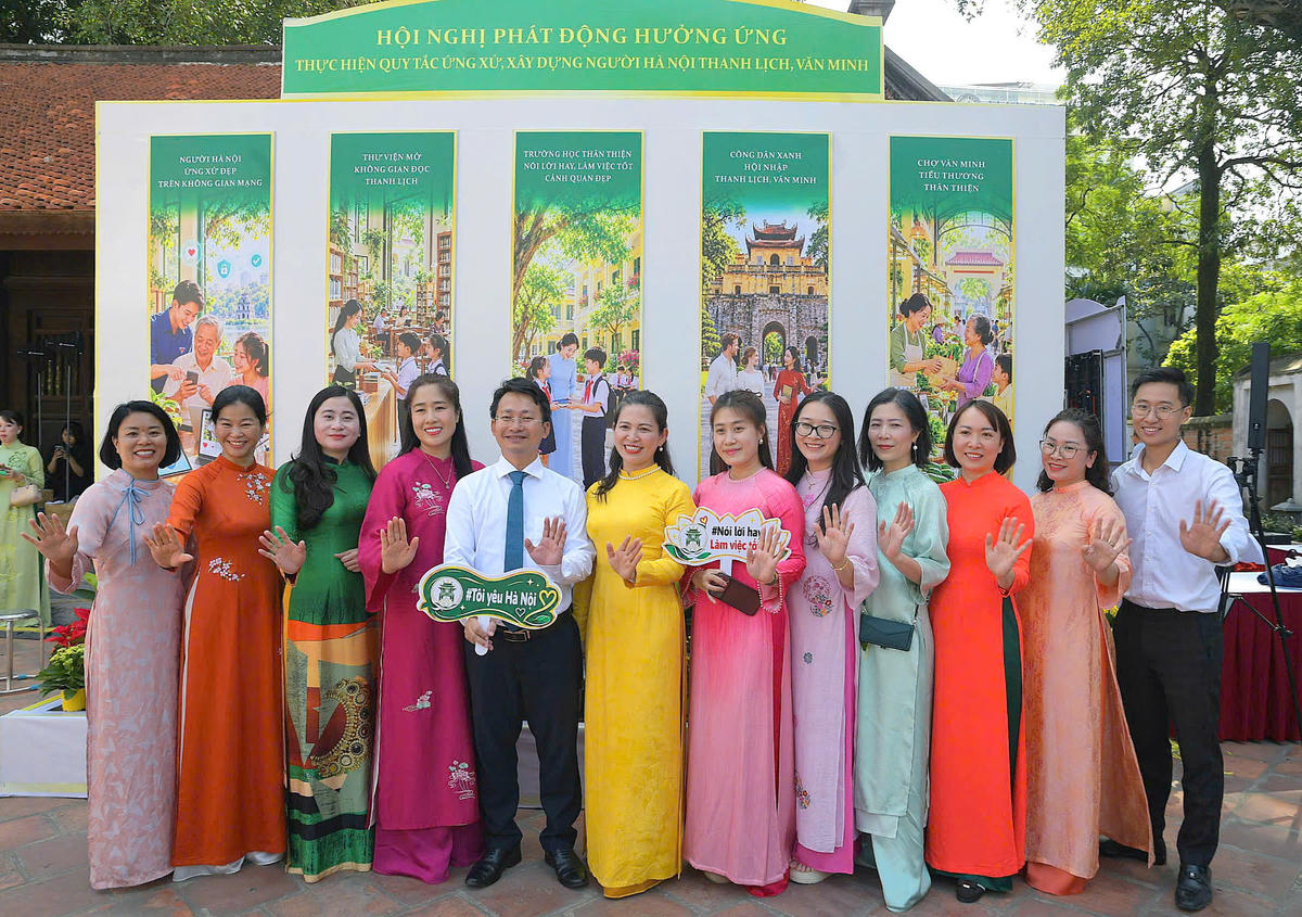 Xây dựng người Hà Nội thanh lịch từ những hành động đẹp