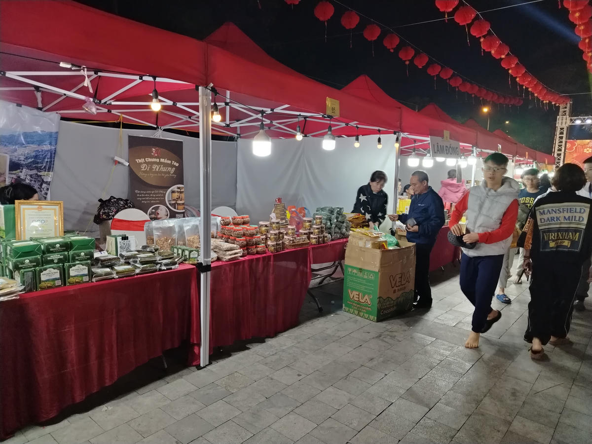 Hộ kinh doanh nên xây dựng hệ thống lưu trữ khoa học. Ảnh: H.H.