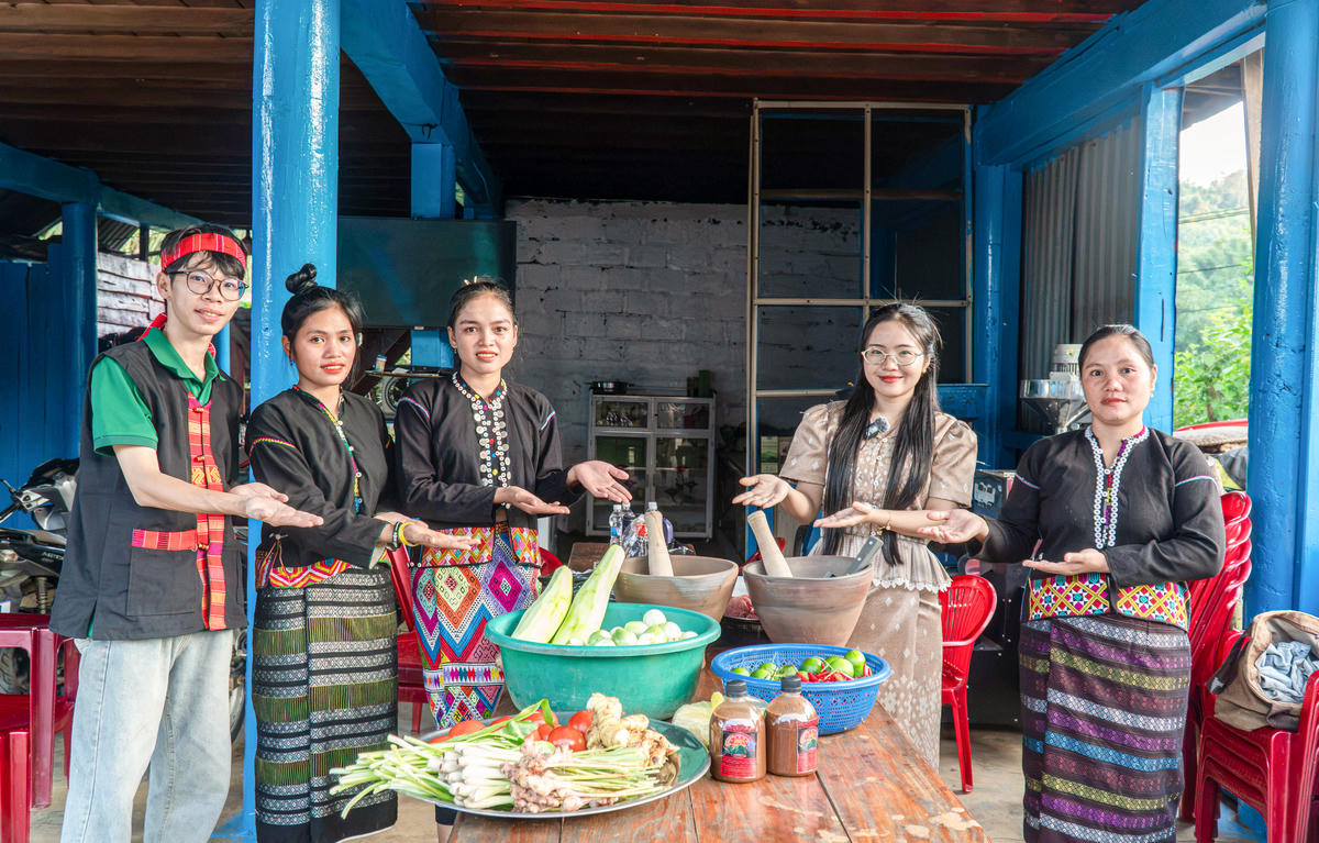 Đánh thức tiềm năng du lịch từ bản sắc Vân Kiều