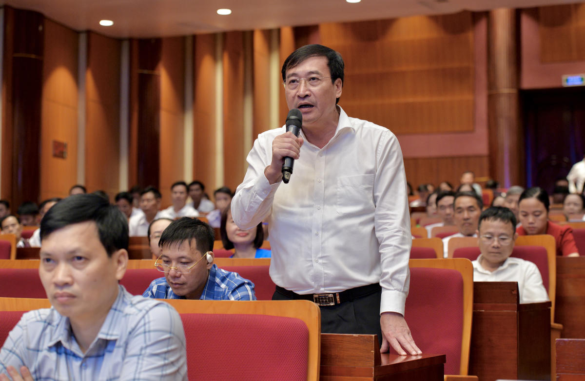 Lãnh đạo TP Quảng Ninh đối thoại, tháo gỡ vướng mắc cho nông dân
