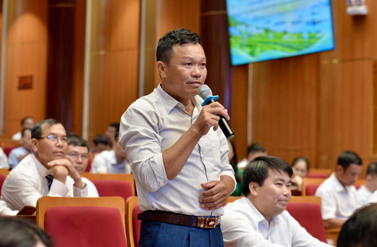Lãnh đạo TP Quảng Ninh đối thoại, tháo gỡ vướng mắc cho nông dân