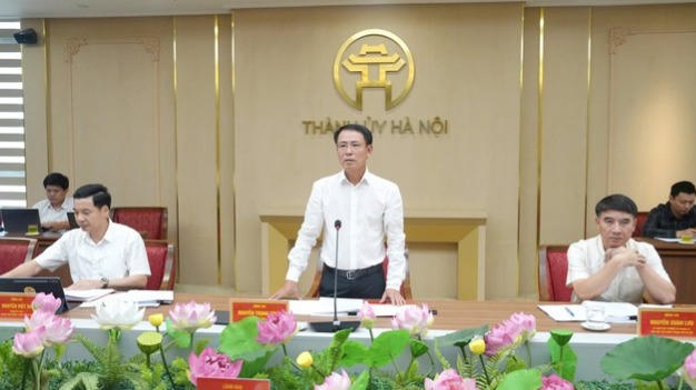 Phó Bí thư Thường trực Thành ủy Hà Nội Nguyễn Trọng Đông chủ trì buổi làm việc.