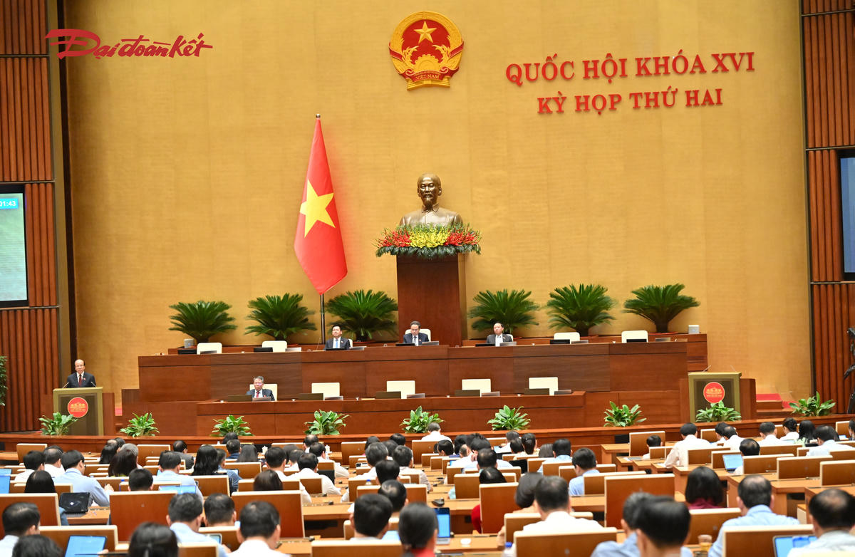 Quang cảnh phiên làm việc sáng 22/10. Ảnh: Quang Vinh