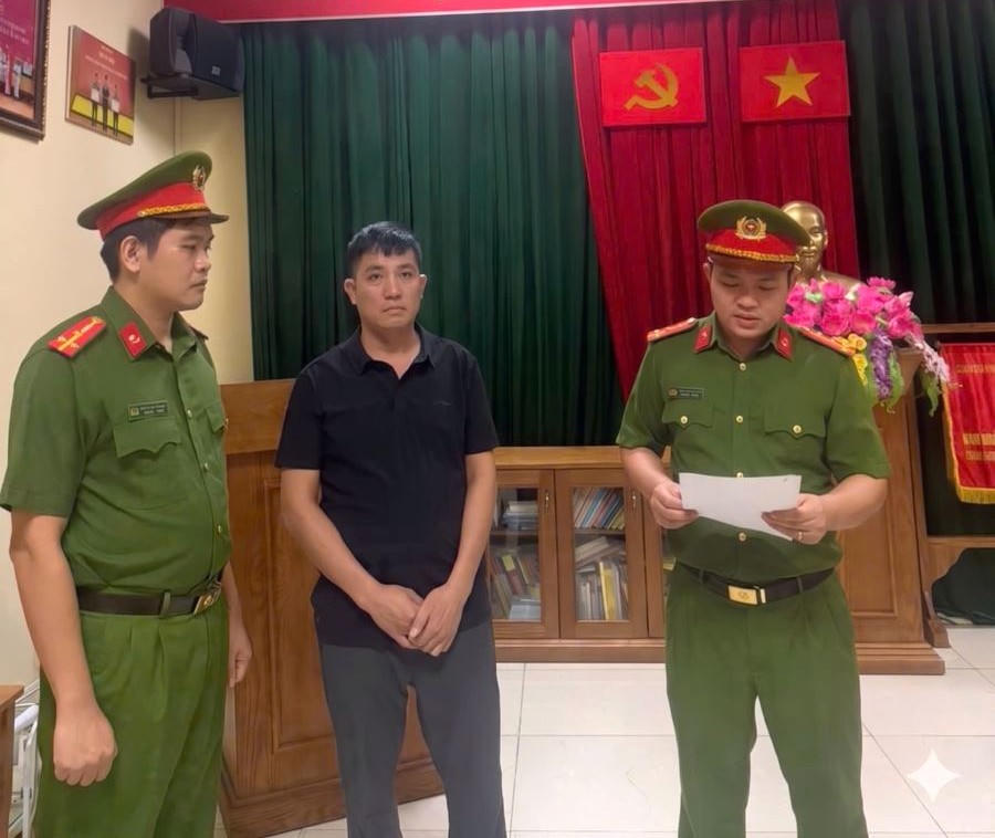 Cơ quan Cảnh sát điều tra ra quyết định khởi tố đối với Trần Văn Thành, Giám đốc Công ty TNHH HTC Phú Thọ. Ảnh: Công an tỉnh Phú Thọ.