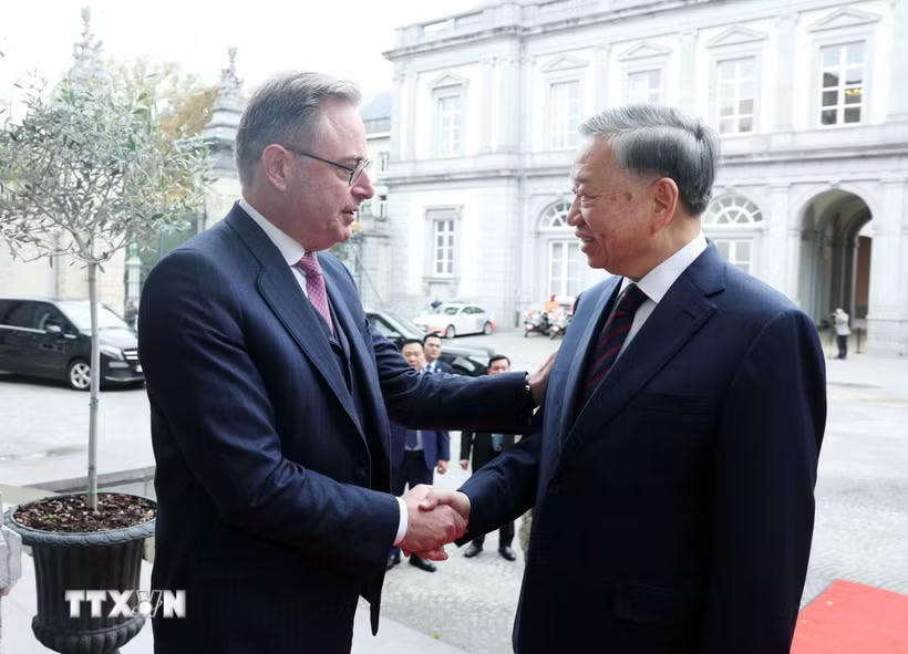 Thủ tướng Bỉ Bart De Wever đón Tổng Bí thư, Chủ tịch nước Tô Lâm. (Ảnh: Thống Nhất/TTXVN).