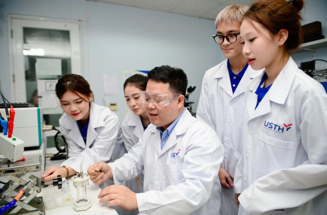 Nghiên cứu sinh tại Trường Đại học Khoa học và Công nghệ Hà Nội. Ảnh: USTH.