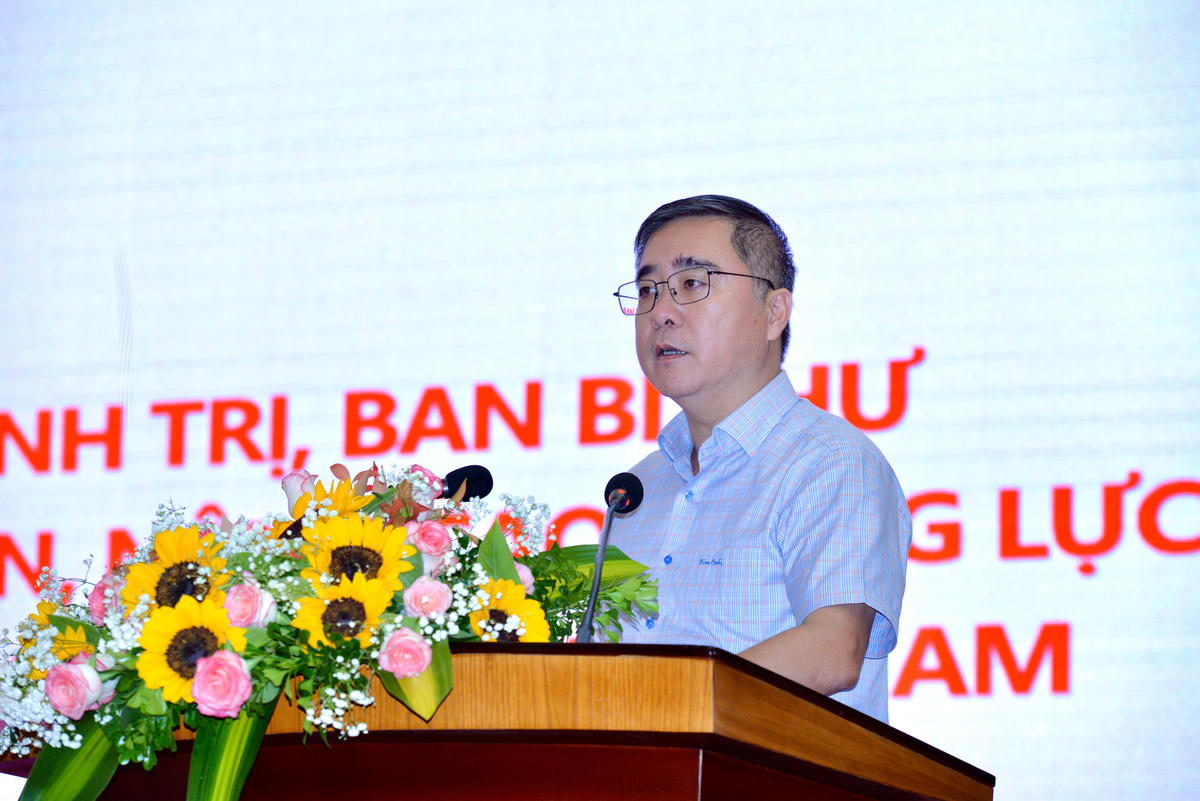 Ông Nguyễn Chí Thành, Phó Chủ tịch Thường trực Ủy ban MTTQ Việt Nam TP Quảng Ninh phát biểu tại hội nghị.