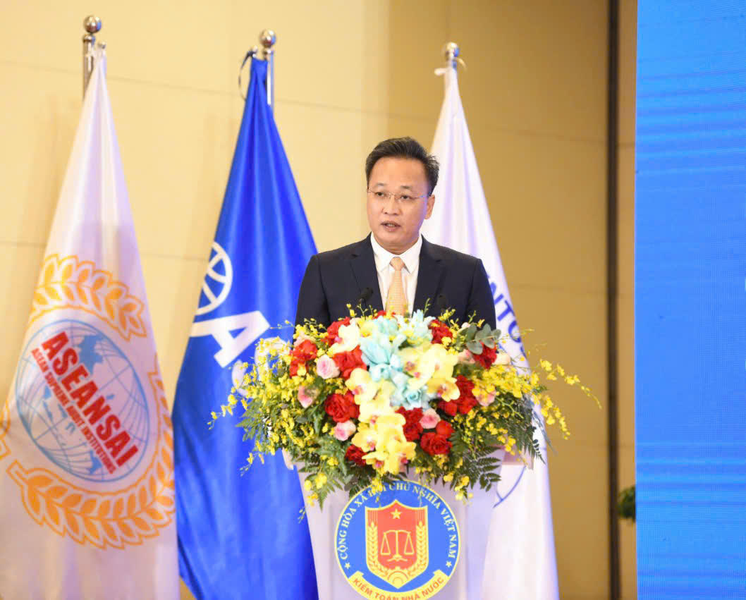 Tổng Kiểm toán Nhà nước Nguyễn Hữu Nghĩa phát biểu tại hội thảo. Ảnh: BTC