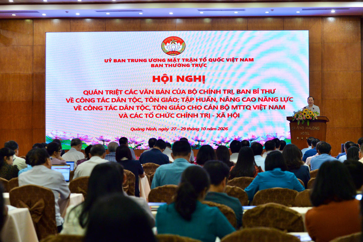 Quang cảnh hội nghị.