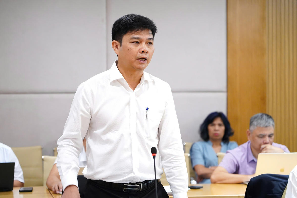 Vụ trưởng Vụ Khoa học Kỹ Thuật và Công nghệ Nguyễn Phú Hùng phát biểu tại Hội nghị.