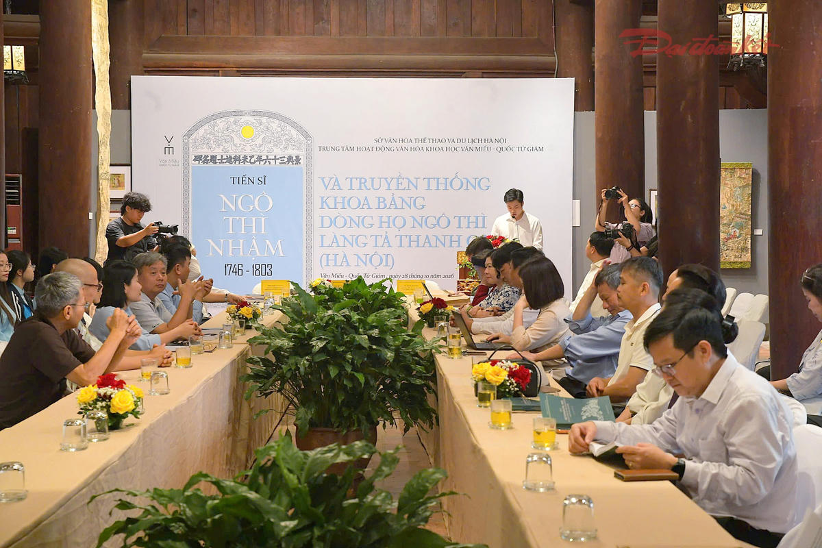 Quang cảnh Hội thảo khoa học “Tiến sĩ Ngô Thì Nhậm (1746–1803) và truyền thống khoa bảng dòng họ Ngô Thì làng Tả Thanh Oai (Hà Nội)”.