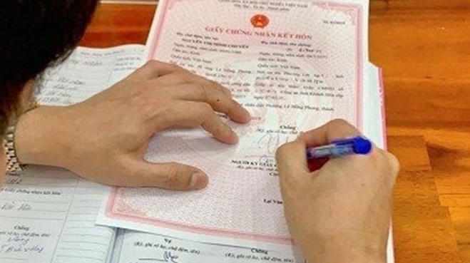 Theo đề xuất, nam và nữ đủ điều kiện kết hôn theo quy định sẽ được hỗ trợ 1 triệu đồng.