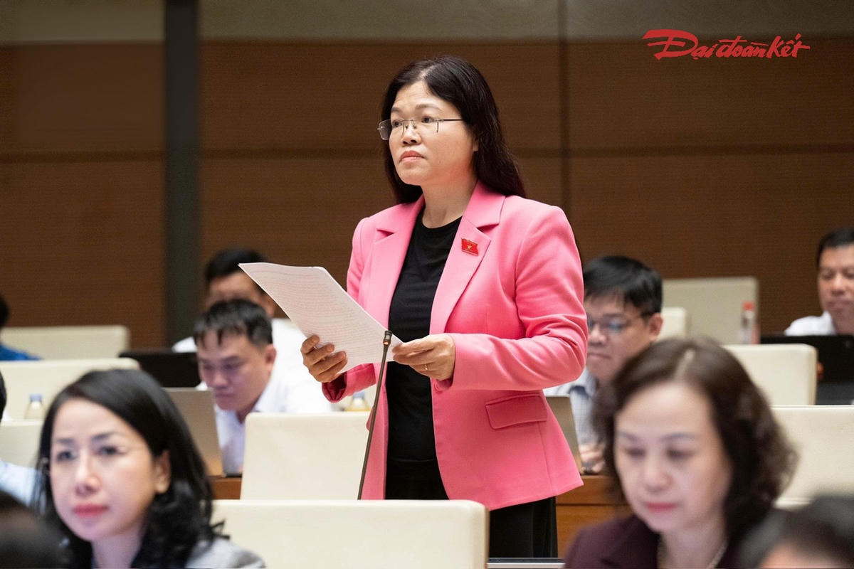 Bà Lương Thị Hoa phát biểu (Ảnh: Quang Vinh)