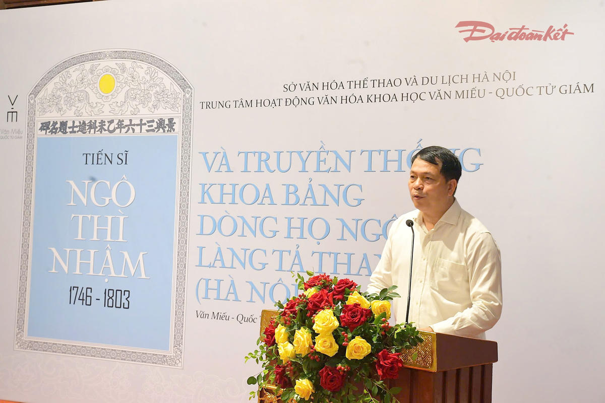Giám đốc Trung tâm Hoạt động Văn hóa khoa học Văn Miếu - Quốc Tử Giám Lê Xuân Kiêu phát biểu tại hội thảo.