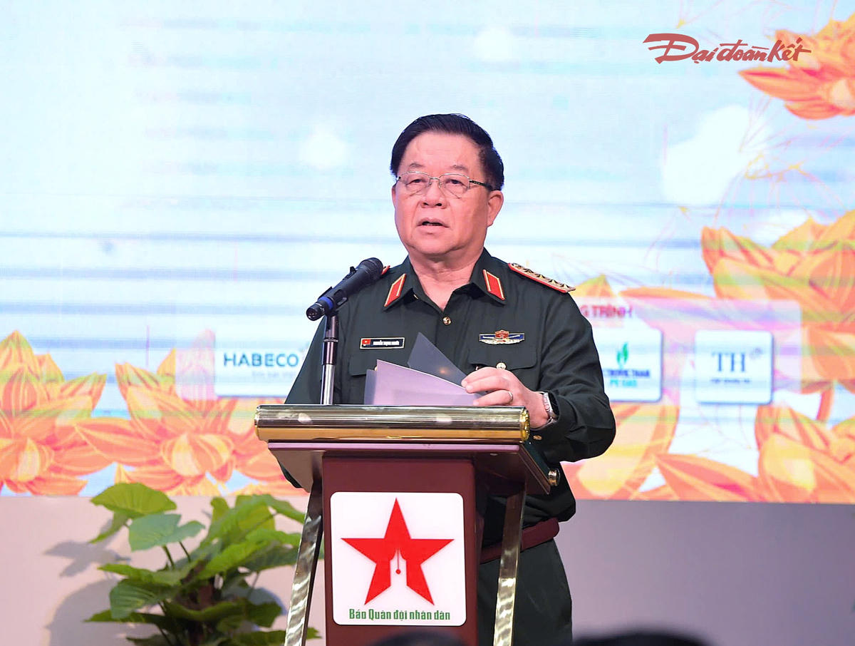 Đại tướng Nguyễn Trọng Nghĩa, Chủ nhiệm Tổng cục Ch&iacute;nh trị Qu&acirc;n đội nh&acirc;n d&acirc;n Việt Nam ph&aacute;t biểu.