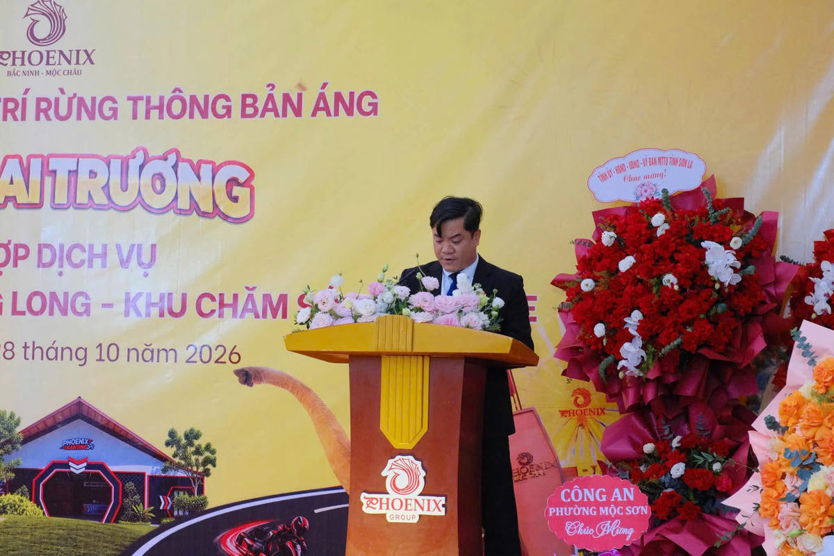 Ông Phạm Ngọc Toàn, Phó TGĐ Công ty phát biểu tại buổi lễ khai trương.