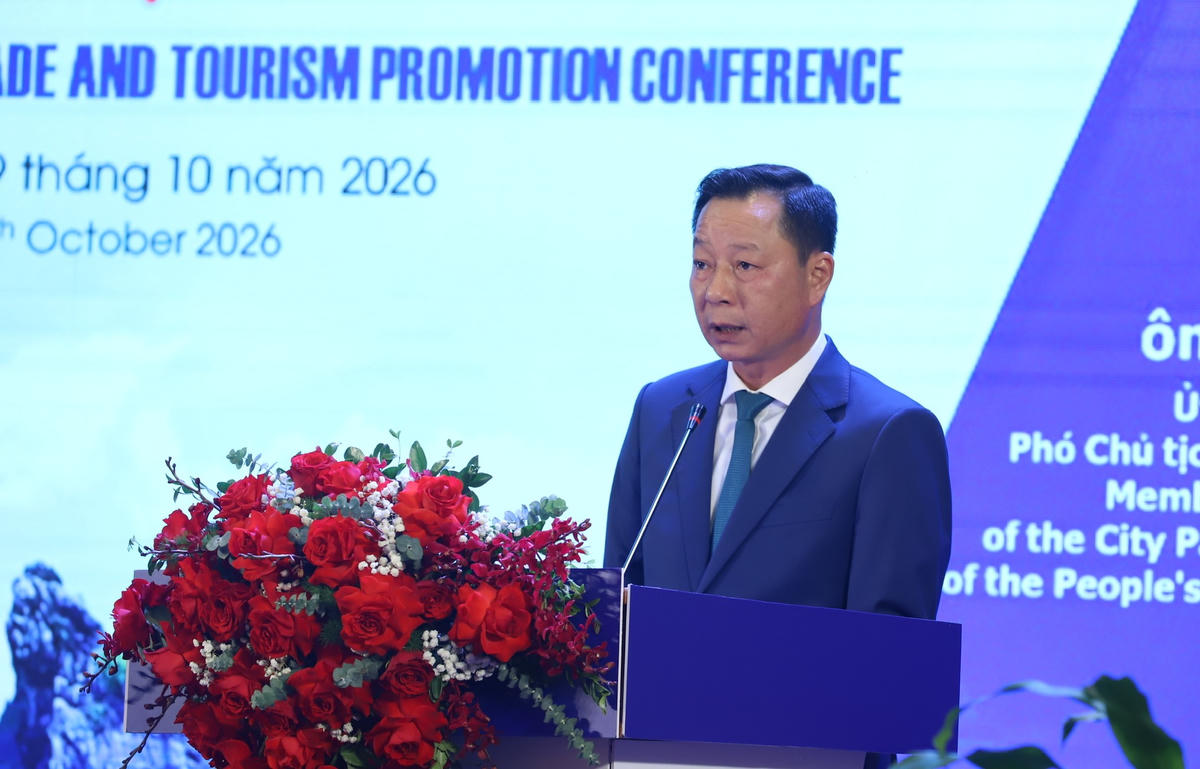 Phó Chủ tịch UBND TP Quảng Ninh Lê Văn Ánh phát biểu tại hội nghị.