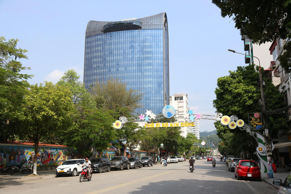 Diện mạo Cao Bằng ngày càng đổi mới, khang trang, hiện đại, tạo nền tảng cho phát triển kinh tế - xã hội và thu hút đầu tư.