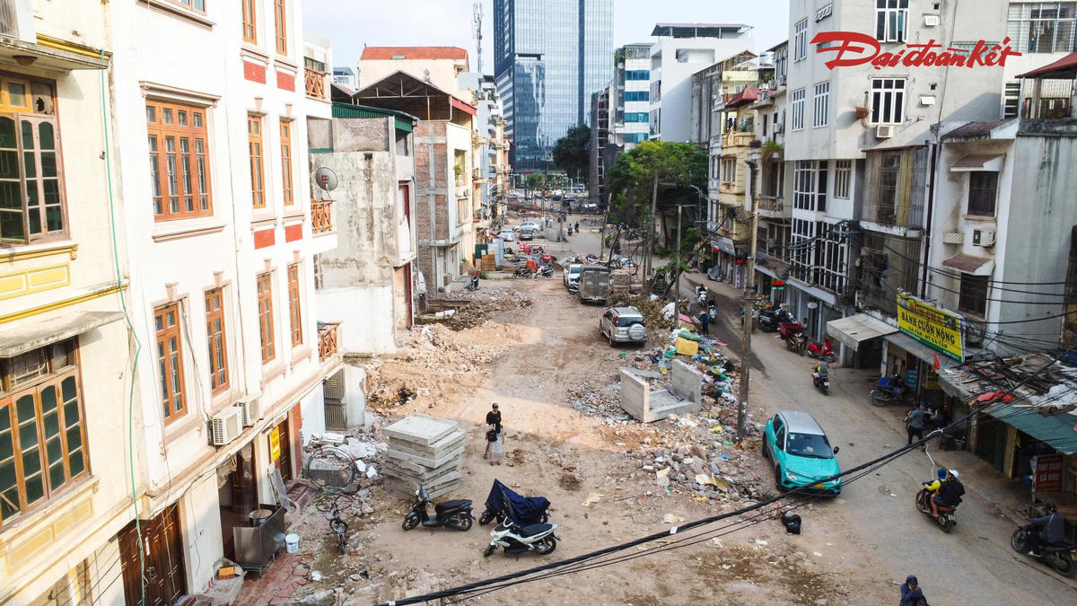 Dự án có tổng mức đầu tư hơn 300 tỷ đồng, với mặt cắt ngang 21,5 m. Việc mở rộng được kỳ vọng khắc phục tình trạng đường chật hẹp, tạo thêm không gian lưu thông cho các phương tiện và cải thiện điều kiện đi lại của người dân.