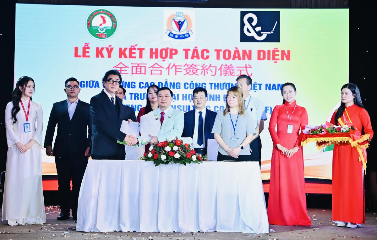 VCI ký kết thỏa thuận hợp tác toàn diện với Trường Đại học Lĩnh Đông và Công ty TaoRuiFeng HR Consulting. 