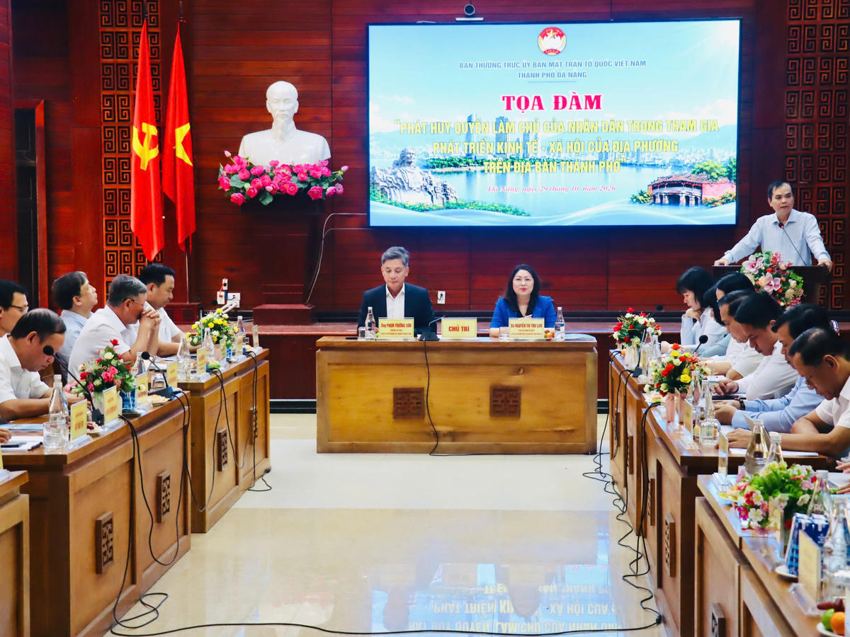 Quang cảnh buổi tọa đàm. Ảnh: CĐ.