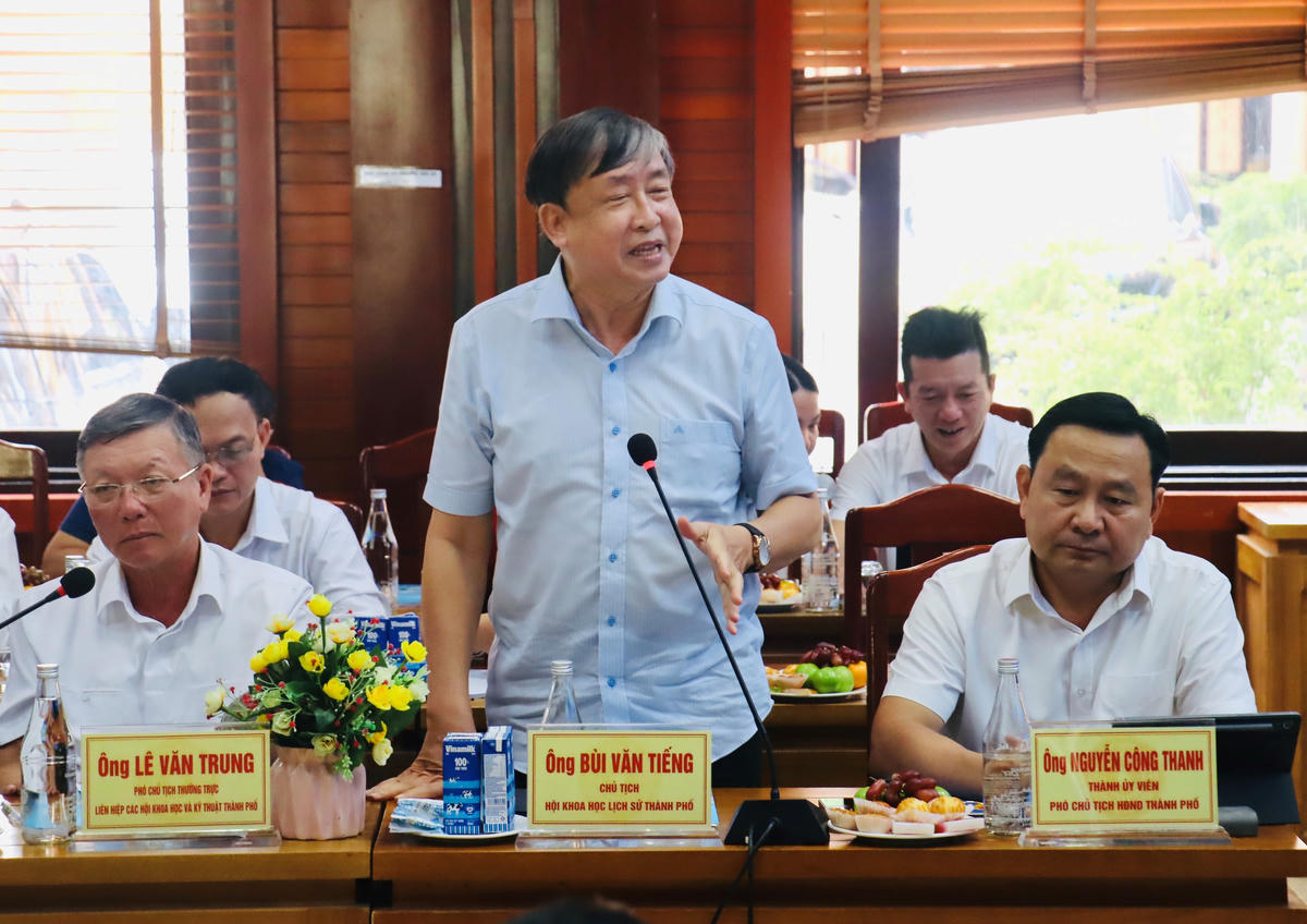 Các đại biểu trình bày ý kiến tại buổi tọa đàm. Ảnh: NT.