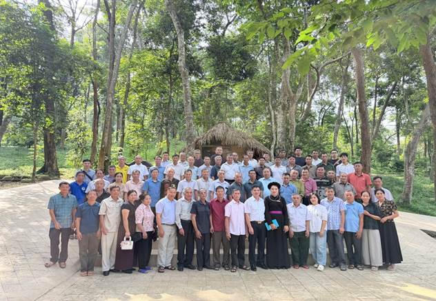 Đoàn công tác Sở Dân tộc và Tôn giáo tỉnh Lạng Sơn cùng các đại biểu người có uy tín trong chương trình giao lưu, học tập kinh nghiệm tại tỉnh Tuyên Quang năm 2026.