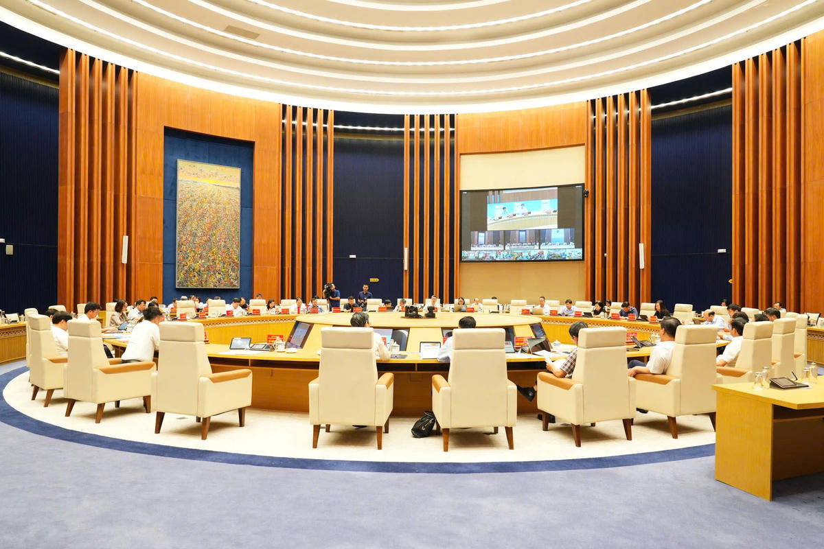 Quang cảnh cuộc họp. Ảnh: ĐT.