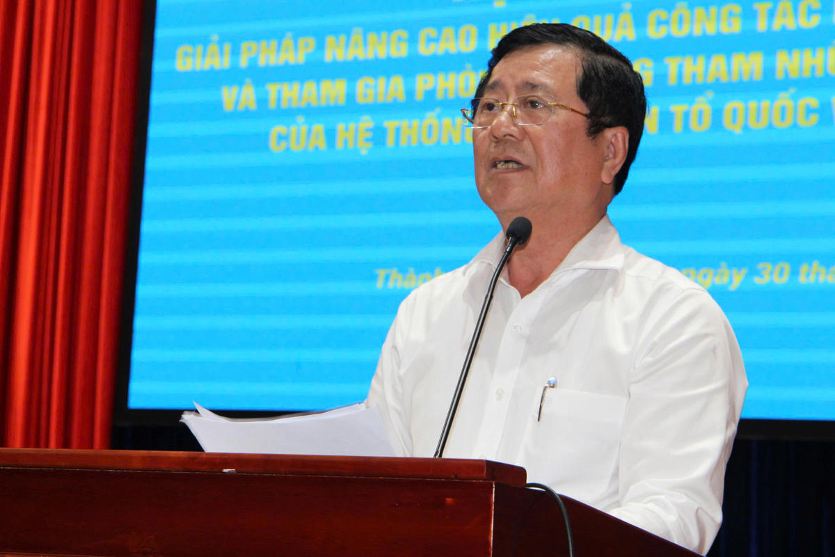 Luật sư Nguyễn Văn Hậu tham gia đóng góp ý kiến. Ảnh: QĐ.
