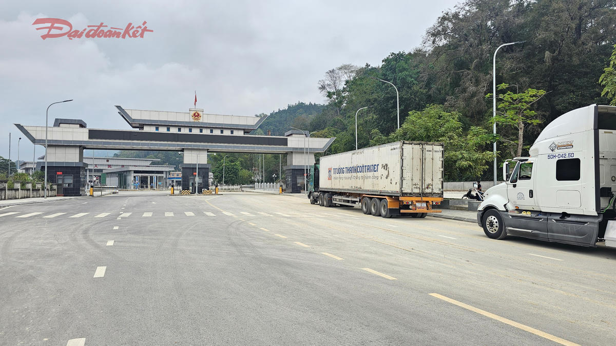 Lối thông quan hàng hóa tại cửa khẩu quốc tế Trà Lĩnh. Ảnh: Hân Nguyễn.